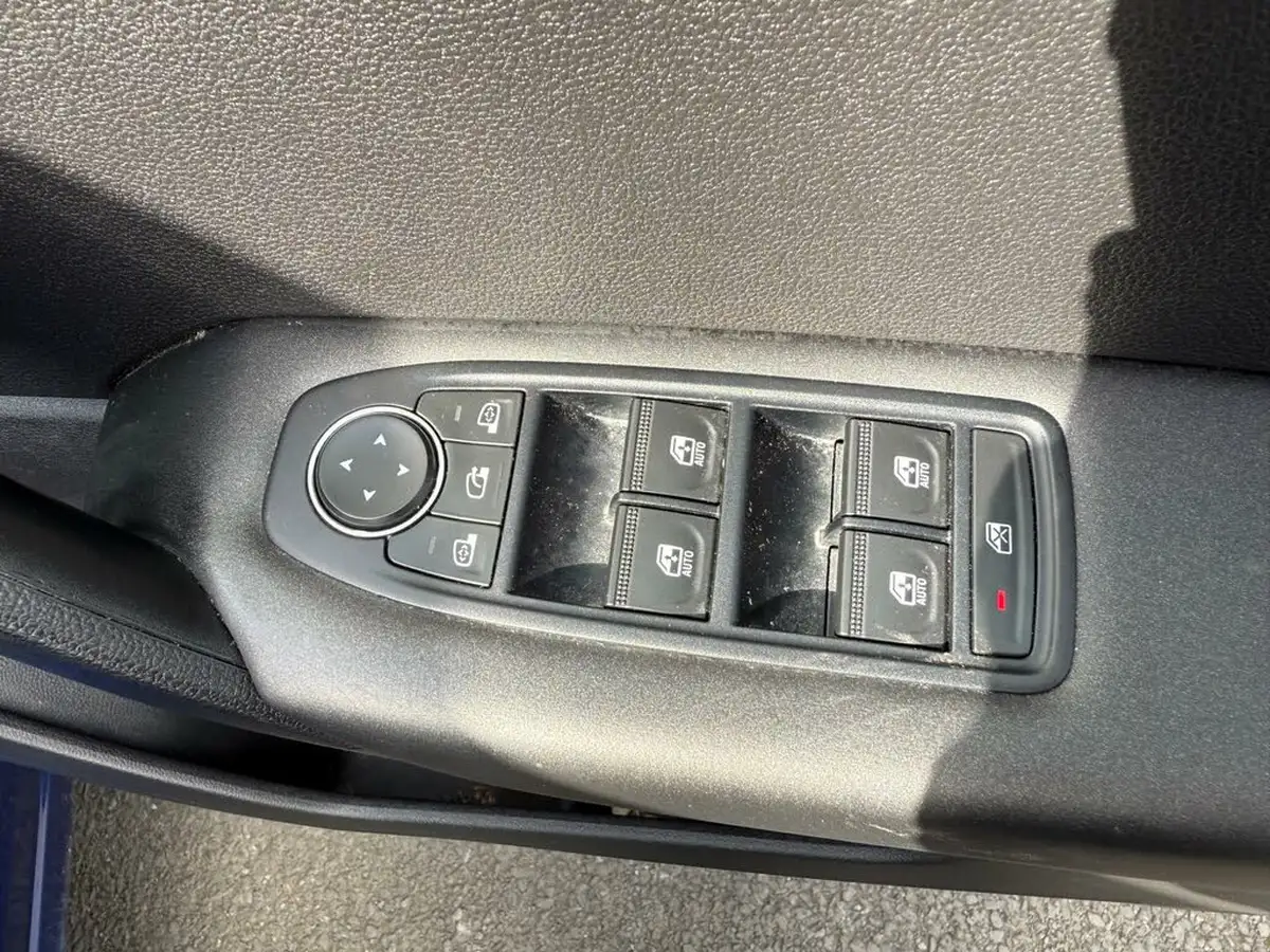 2022-renault-captur-13-tce-iconic-edition-edc-auto-big-58