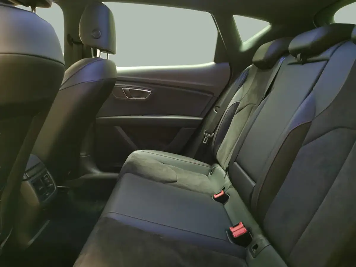 2020-seat-leon-15-tsi-evo-fr-black-edition-150ps-hatchback-dsg-big-32