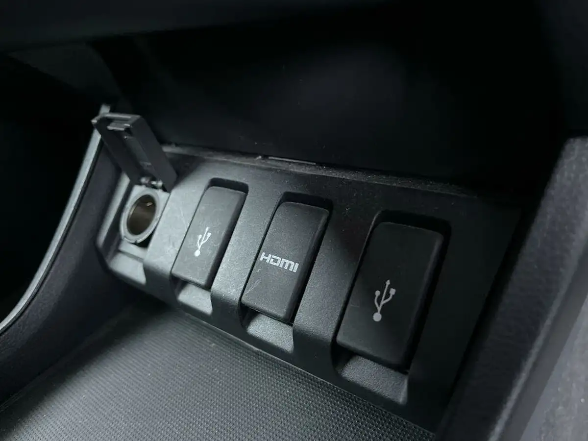 2015-honda-hr-v-15-i-vtec-se-big-44