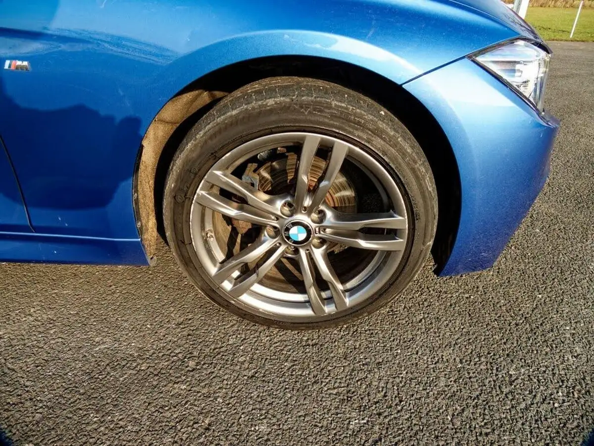 2018-bmw-3-series-20-320i-xdrive-m-sport-saloon-4d-big-12