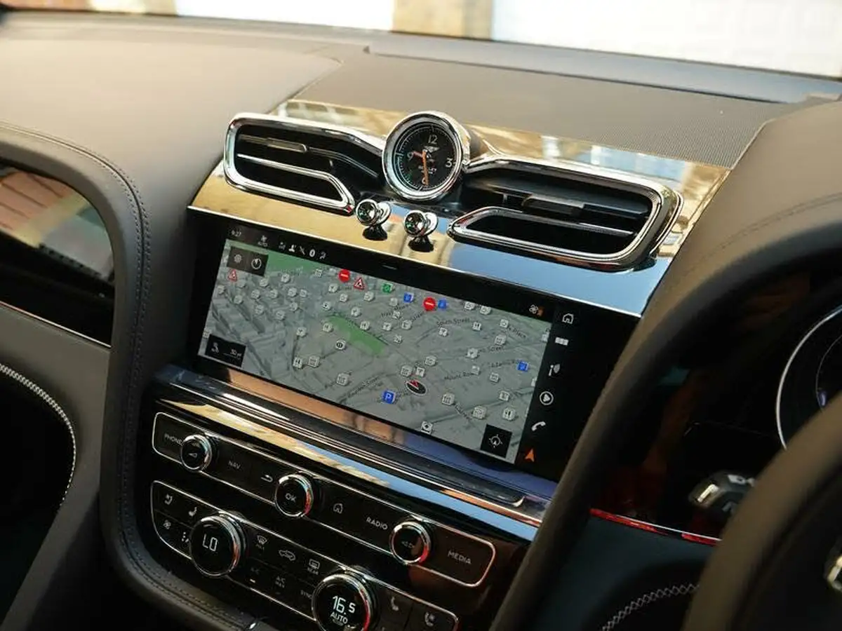 2025-bentley-bentayga-40-v8-s-big-23