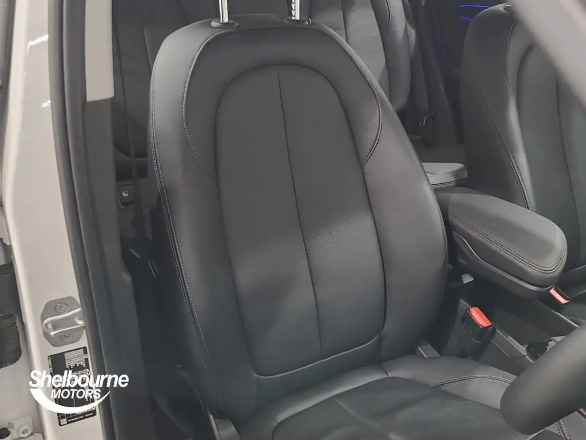 2021-bmw-x1-15-sdrive18i-xline-big-35