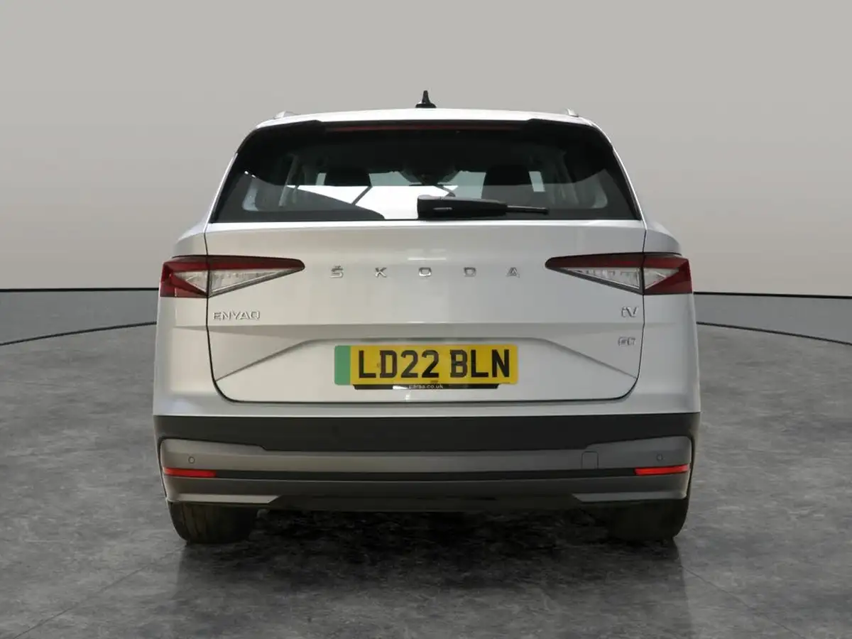 2022-skoda-enyaq-e-60-big-13