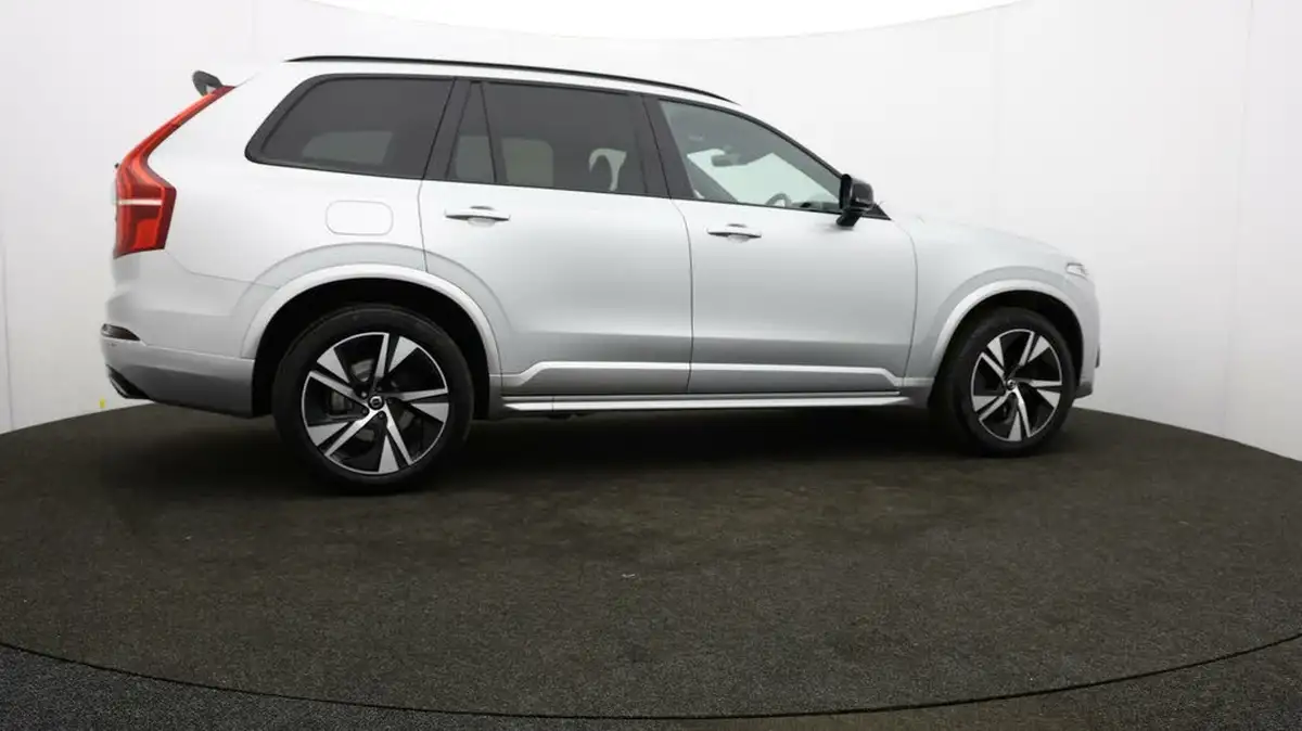 2021-volvo-xc90-20td-b5-r-design-big-27