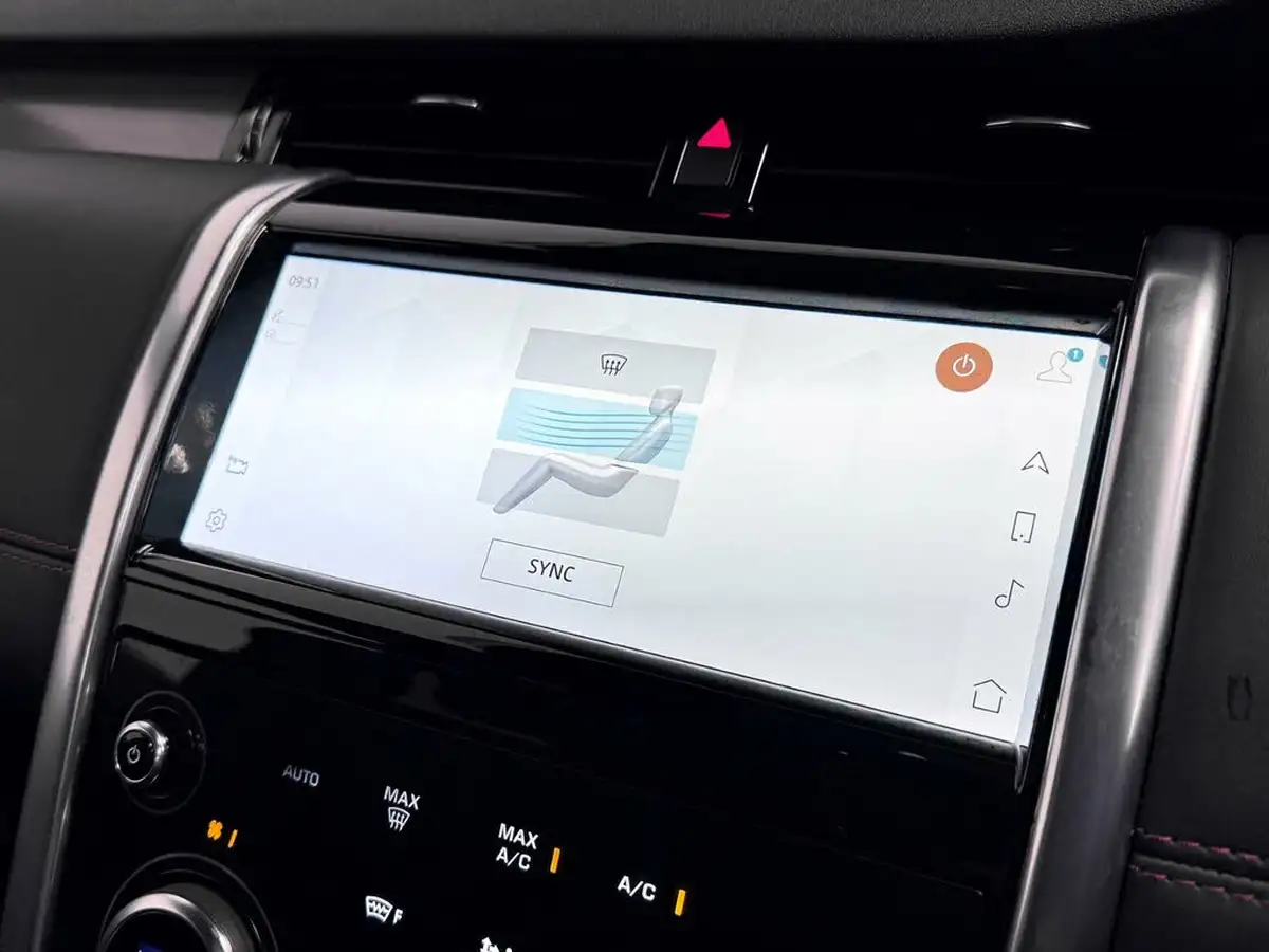 2022-land-rover-discovery-sport-15-p300e-r-dynamic-hse-big-64