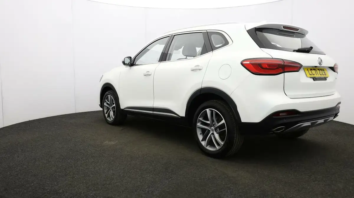 2021-mg-hs-15t-gdi-excite-162ps-big-46