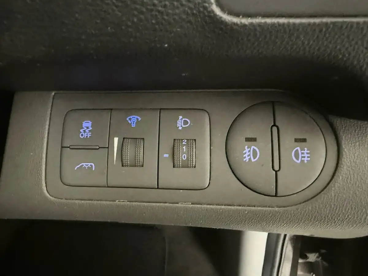 2019-hyundai-i800-25crdi-se-nav-136ps-big-54