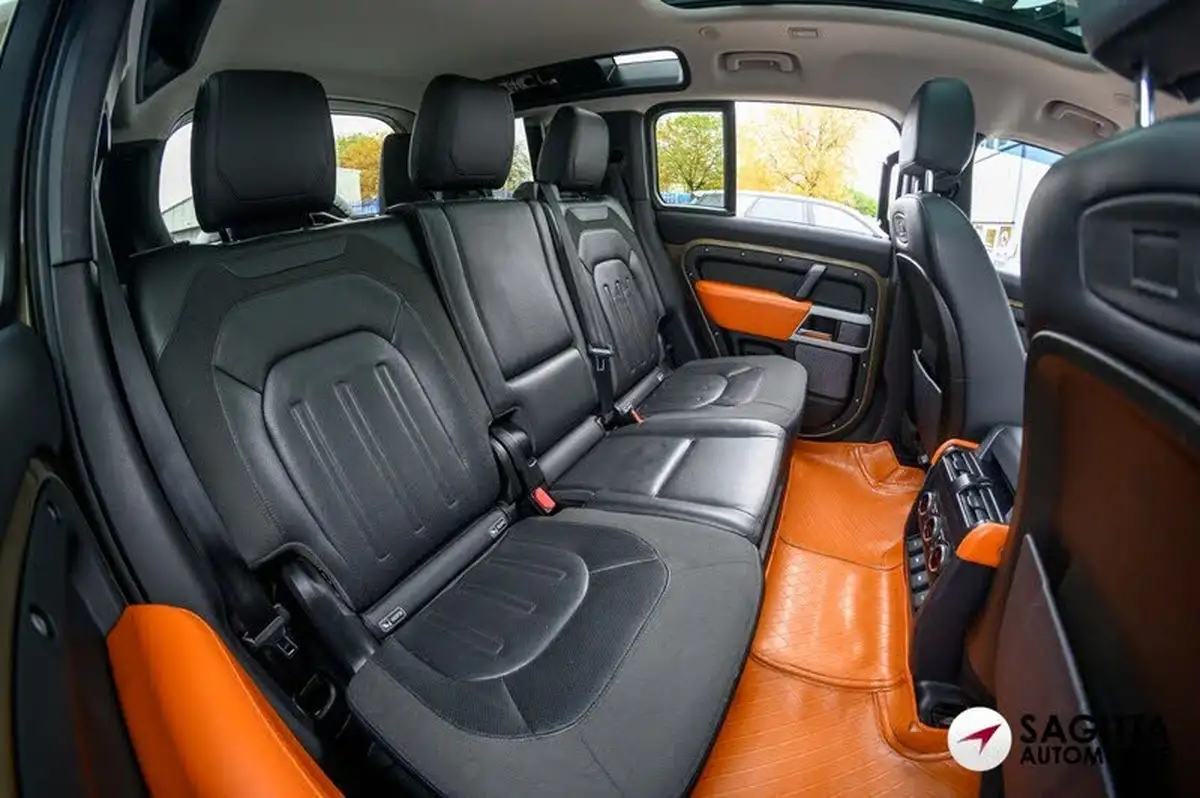 2020-land-rover-110-defender-20-p300-se-110-big-30