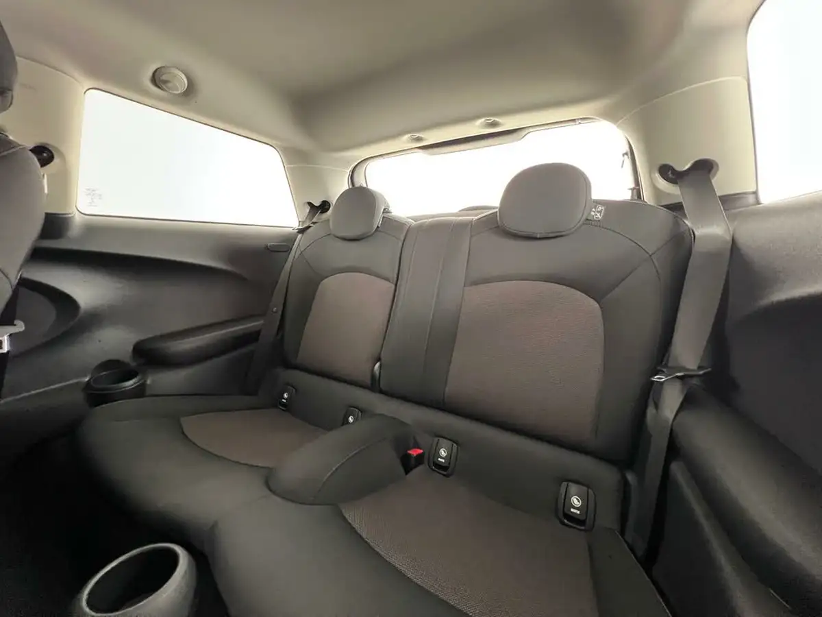 2020-mini-cooper-15-cooper-classic-nav-hatchback-3d-big-18