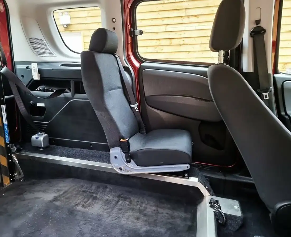 2018-fiat-doblo-14-easy-big-18