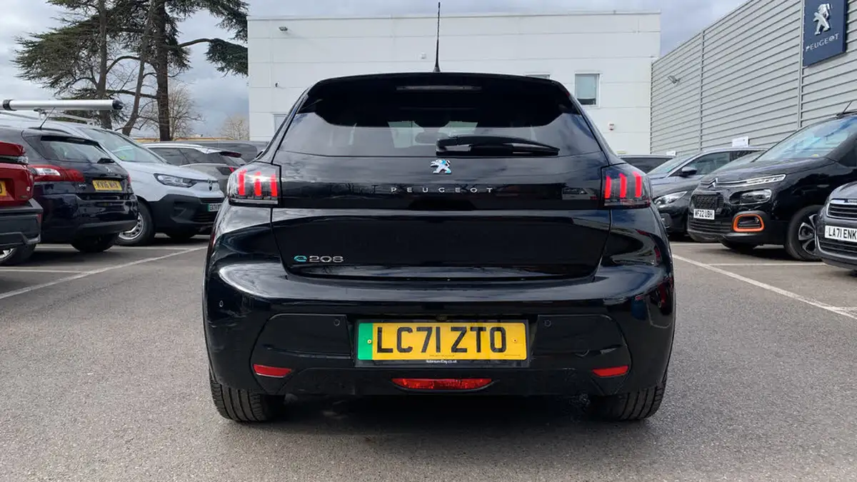 2021-peugeot-208-e-allure-premium-50kwh-big-8
