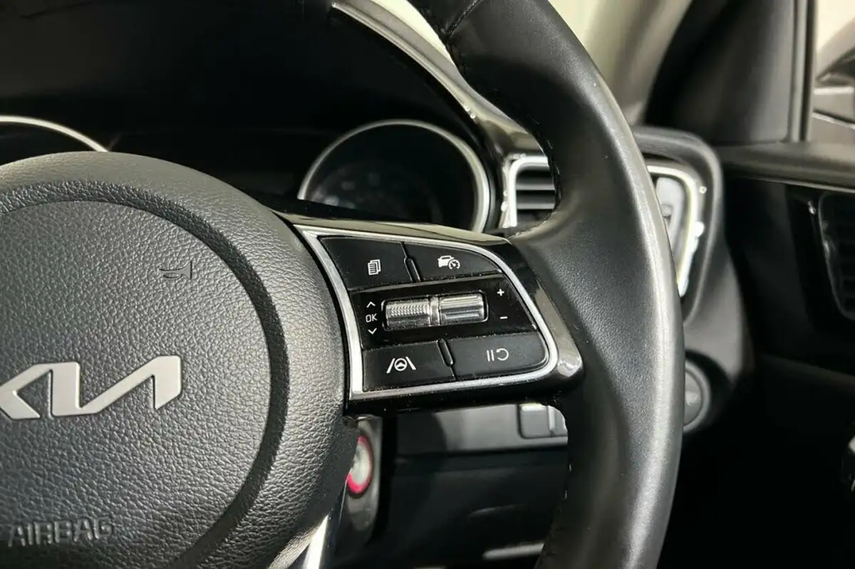 2022-kia-ceed-15-t-gdi-3-hatchback-big-25