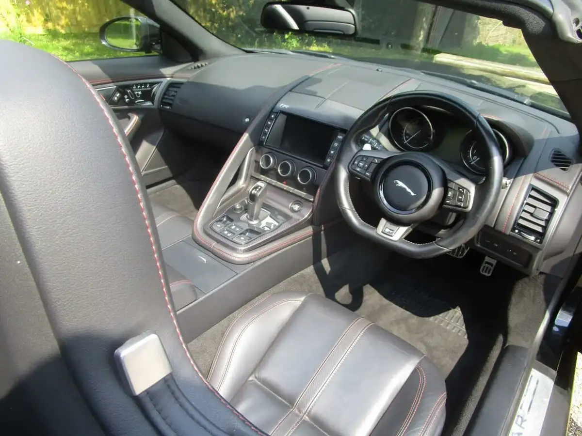 2015-jaguar-f-type-50-r-convertible-awd-big-13