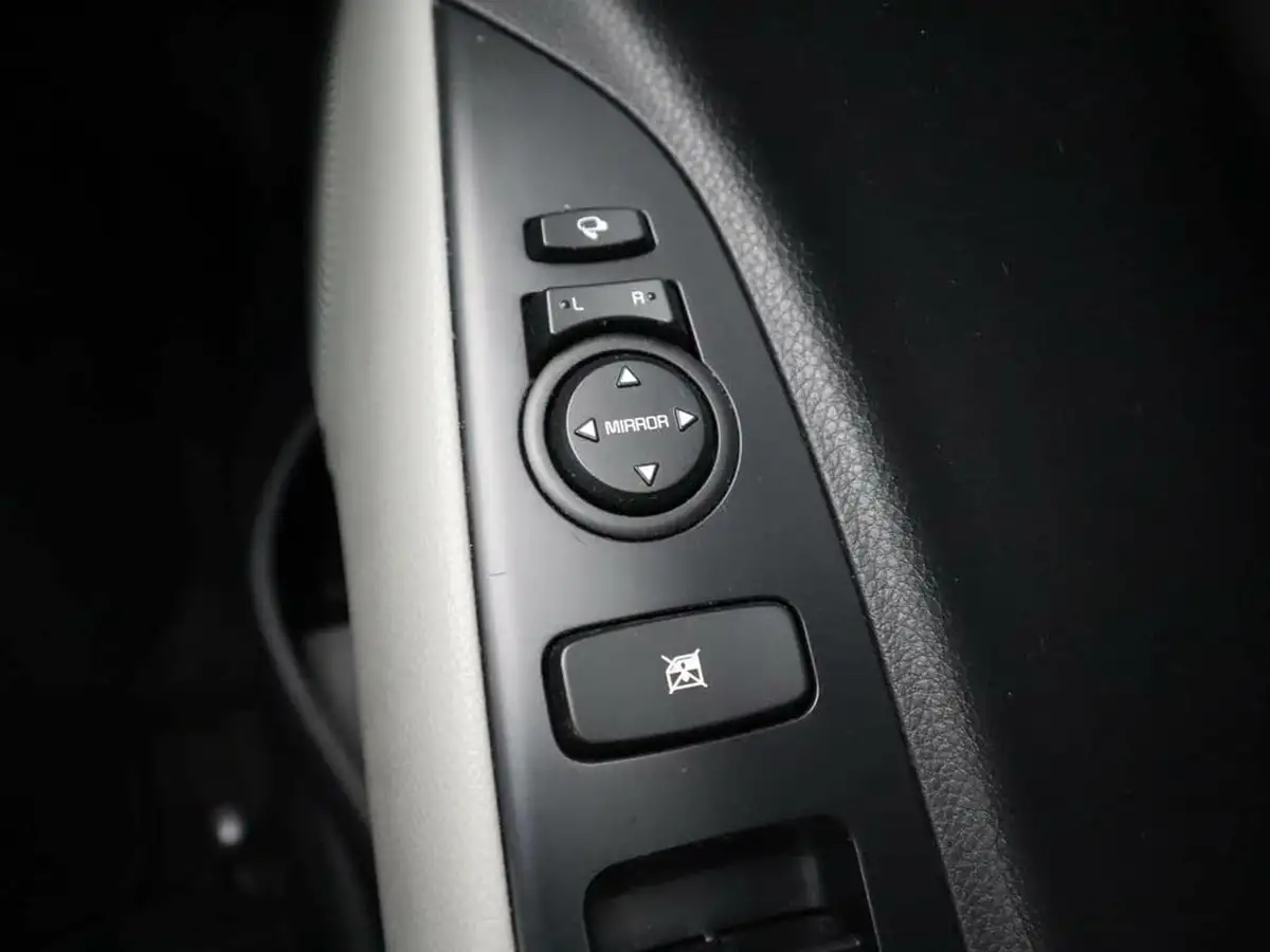 2018-kia-stonic-10-t-gdi-4-big-35