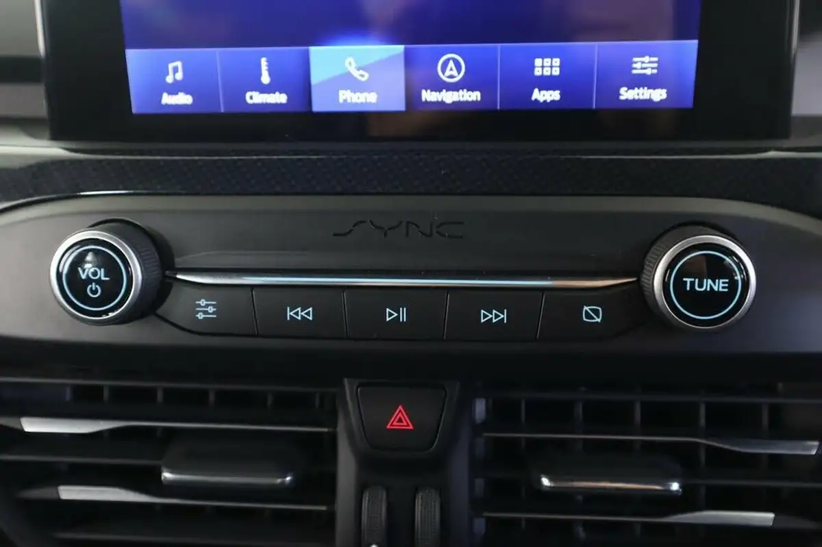 2019-ford-focus-20-st-hatchback-big-32