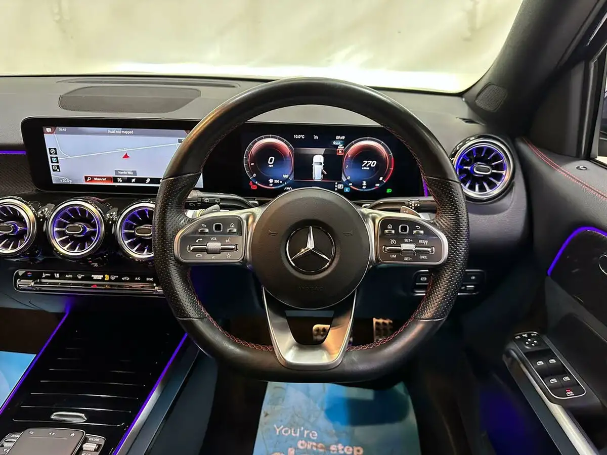2022-mercedes-benz-glb-class-13-glb200-amg-line-premium-7g-tronic-big-15