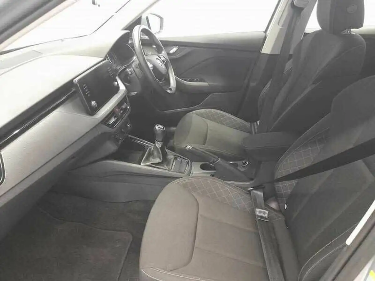 2021-skoda-kamiq-10-tsi-se-109ps-big-14