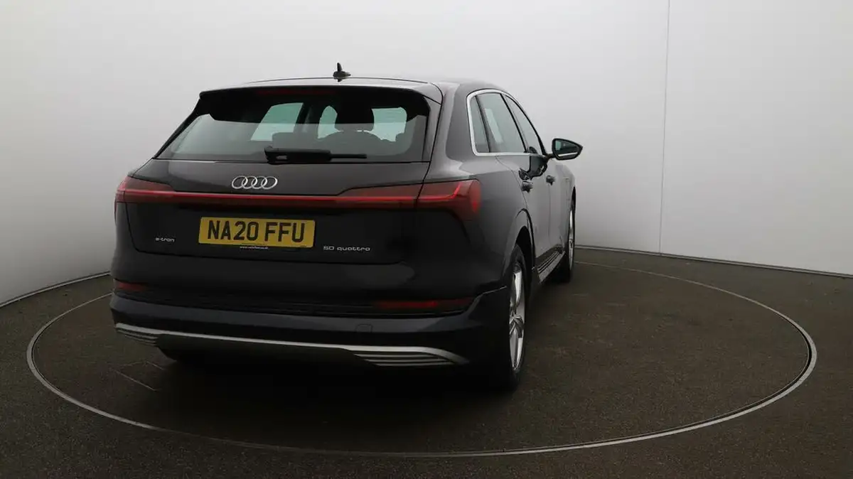 2020-audi-e-tron-50e-technik-big-49