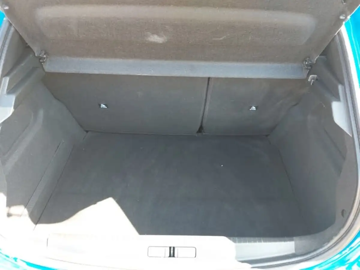 2021-peugeot-208-12-puretech-allure-premium-100bhp-big-7