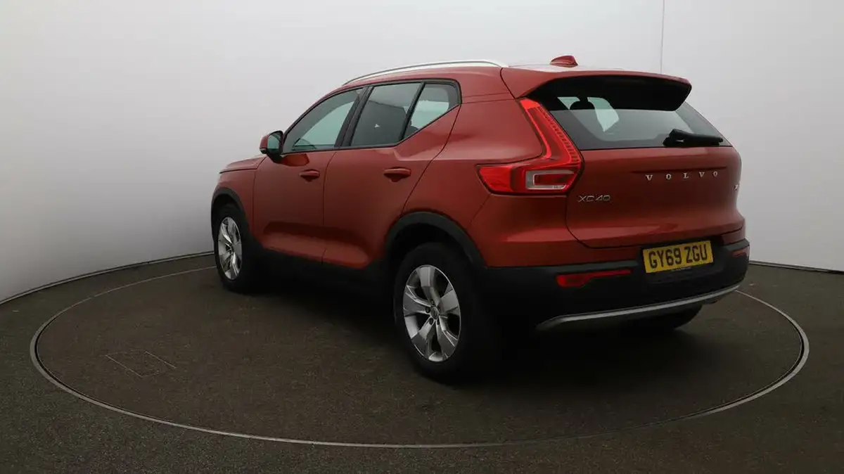 2019-volvo-xc40-20-t4-momentum-pro-big-59