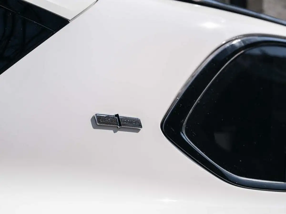 2019-bentley-bentayga-40-v8-big-54
