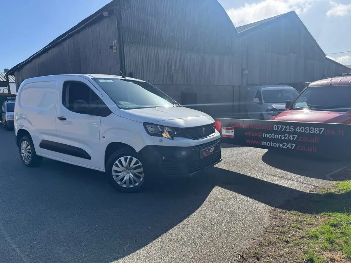 2021-peugeot-partner-15-bluehdi-1000-professional-100ps-eu6dt-panel-big-37