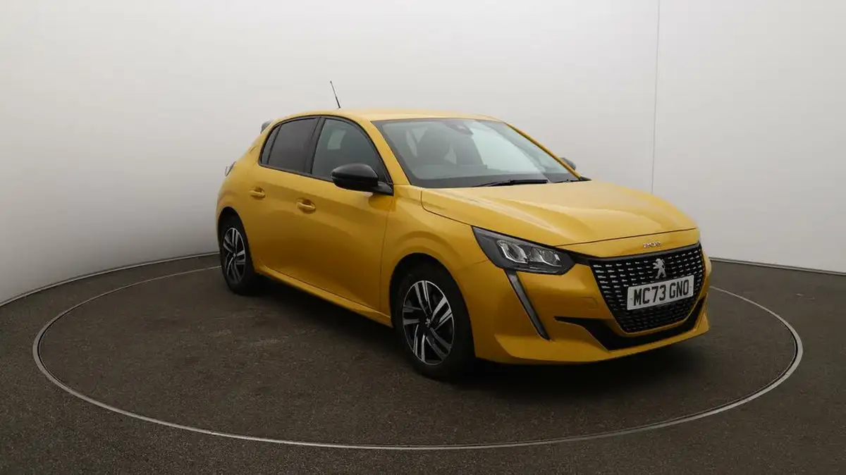 2023-peugeot-208-12-puretech-allure-premium-100ps-eat8-big-34