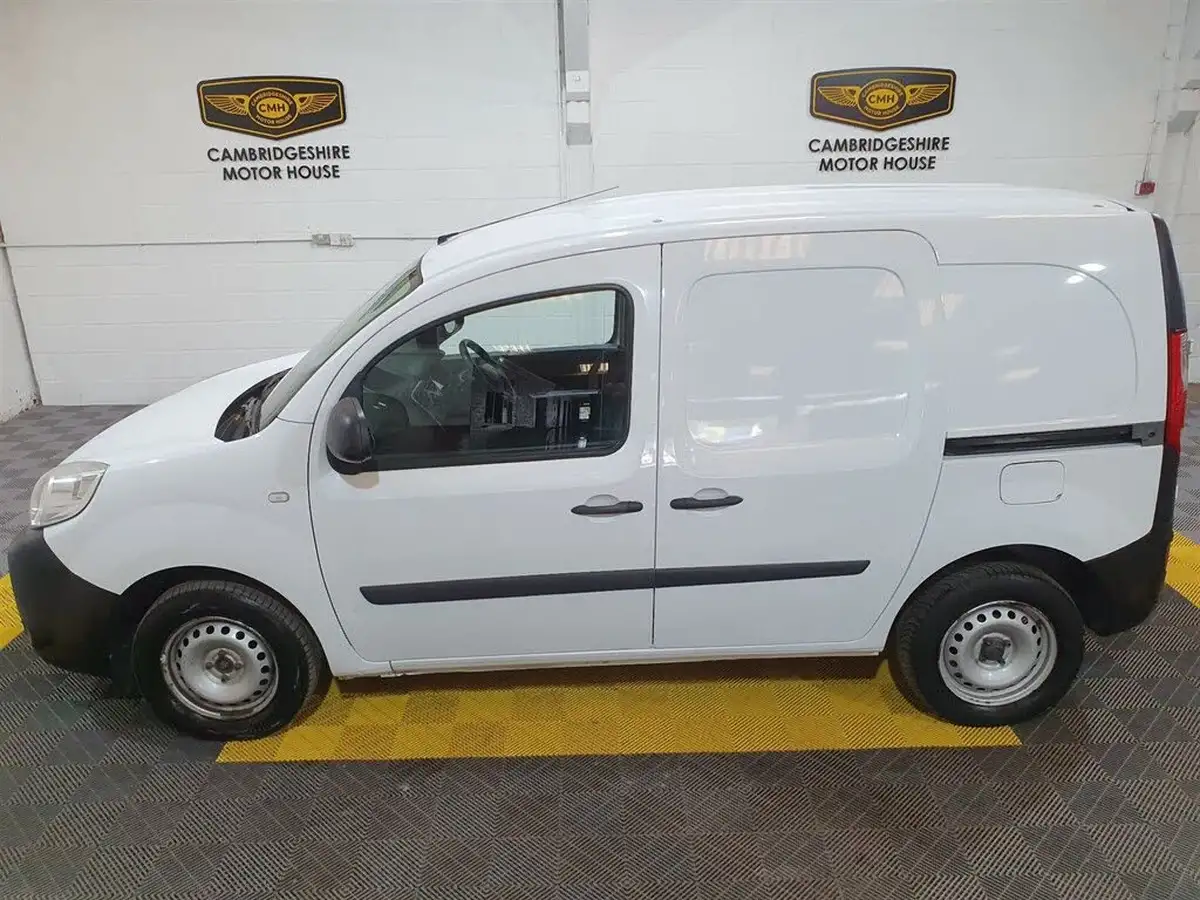 2015-renault-kangoo-15td-ml19-energy-dci-75-business-panel-big-28