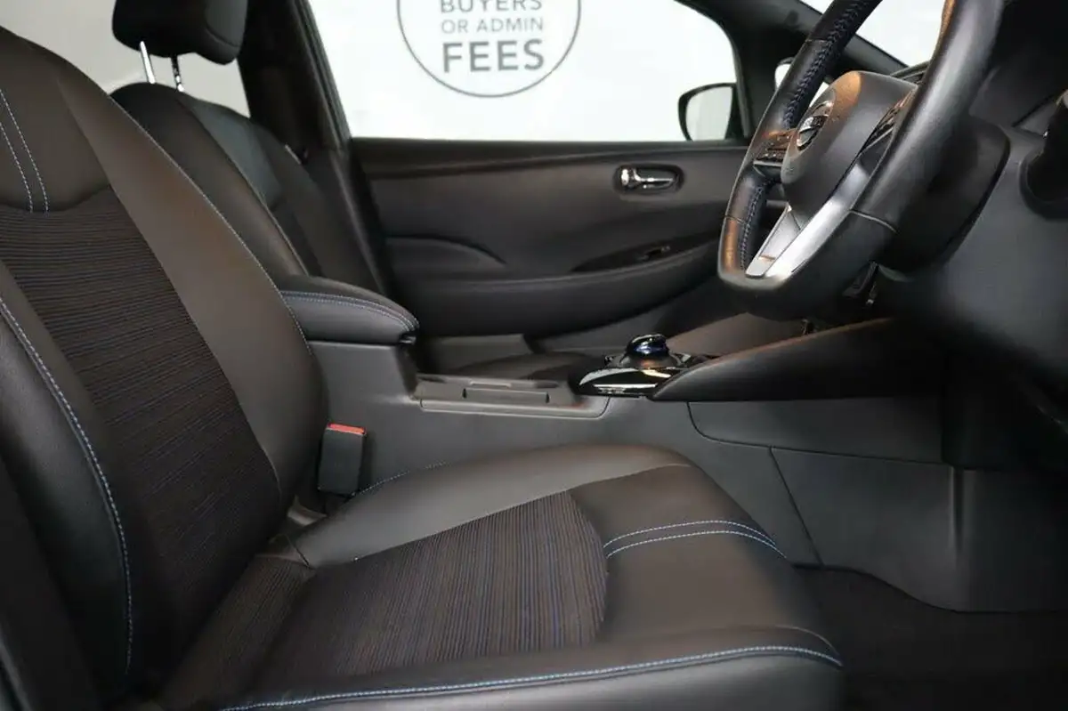 2019-nissan-leaf-e-n-connecta-big-16