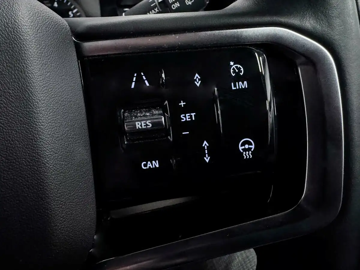 2022-land-rover-discovery-sport-15-p300e-r-dynamic-hse-big-43