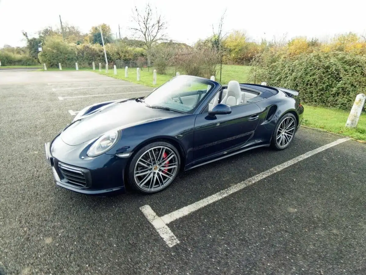 2017-porsche-911-38-turbo-cabriolet-big-19