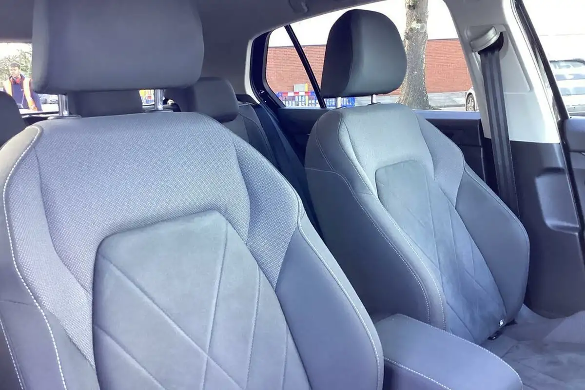 2022-volkswagen-golf-15-tsi-style-130ps-hatchback-big-65