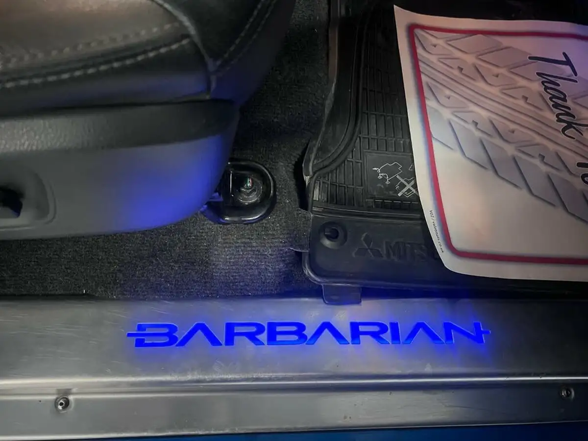 2018-mitsubishi-l200-24di-d-barbarian-eu6-big-28