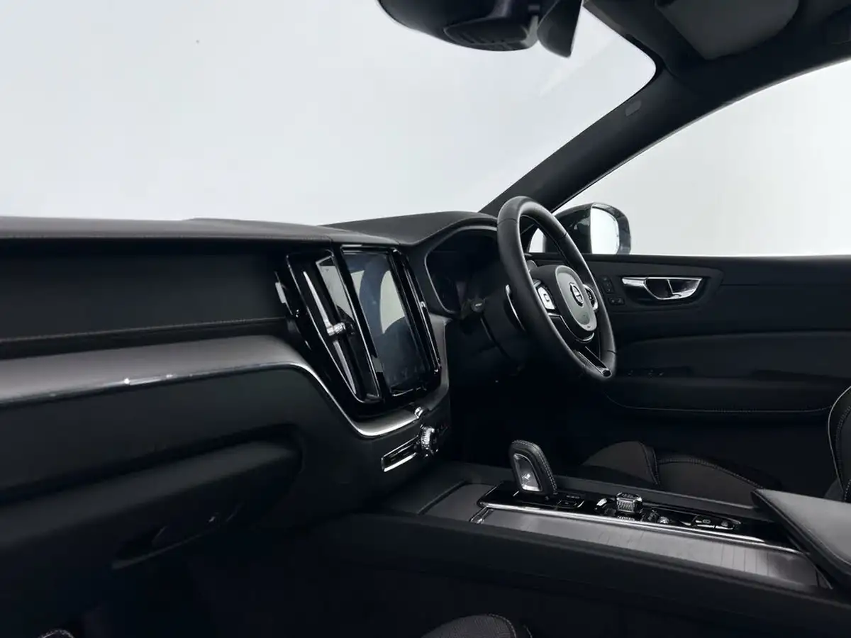 2020-volvo-xc60-20-t8-r-design-pro-big-18