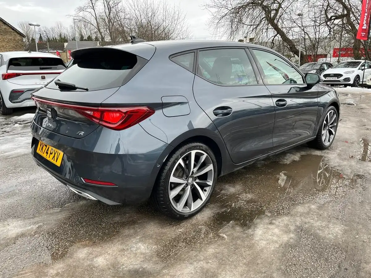 2024-seat-leon-15-tsi-fr-sport-hatchback-big-36