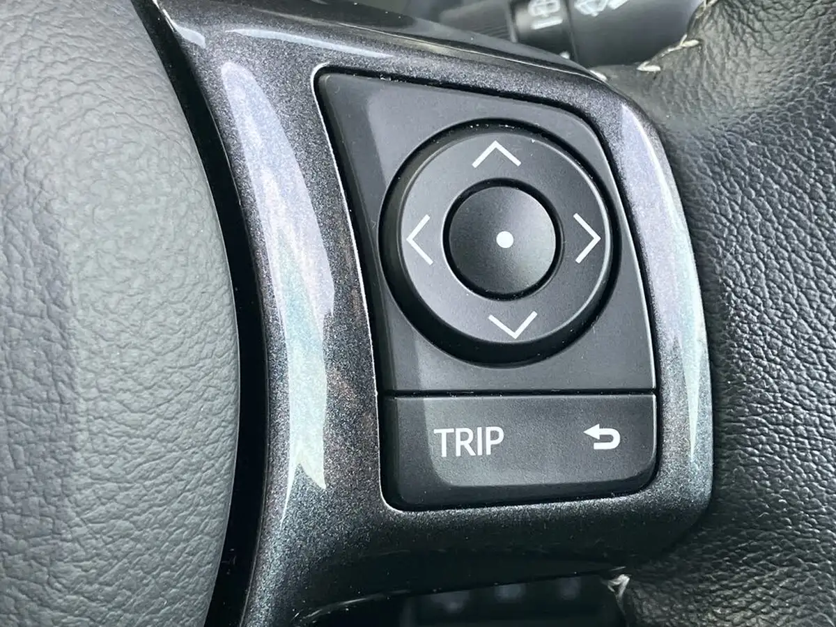 2020-toyota-yaris-15-vvt-i-y20-98bhp-hybrid-1497cc-e-cvt-big-32
