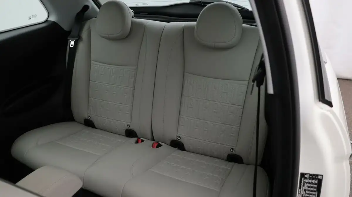 2021-fiat-500-e-la-prima-big-16