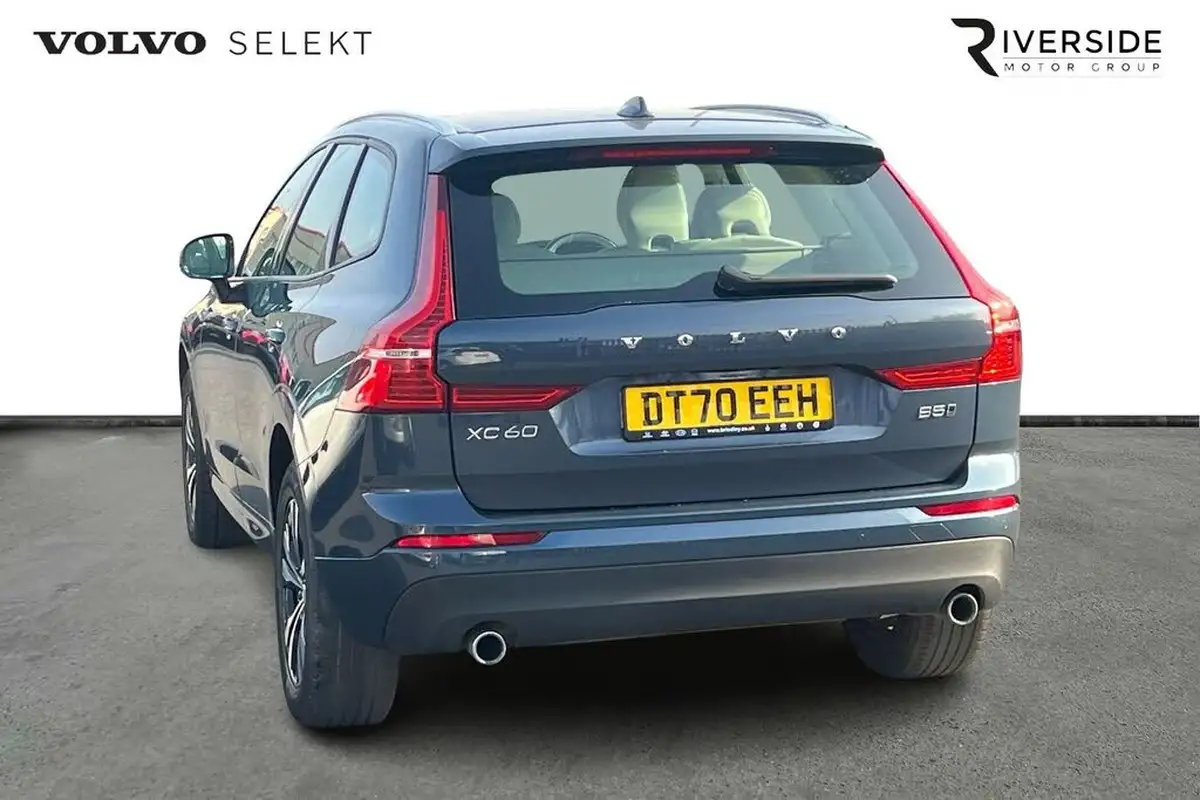 2021-volvo-xc60-20-b5-momentum-awd-big-2