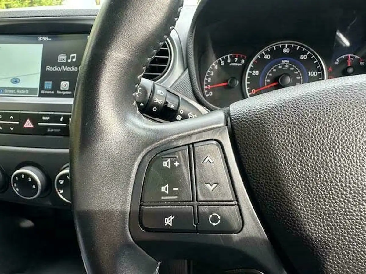 2018-hyundai-i10-10-go-se-67ps-big-16