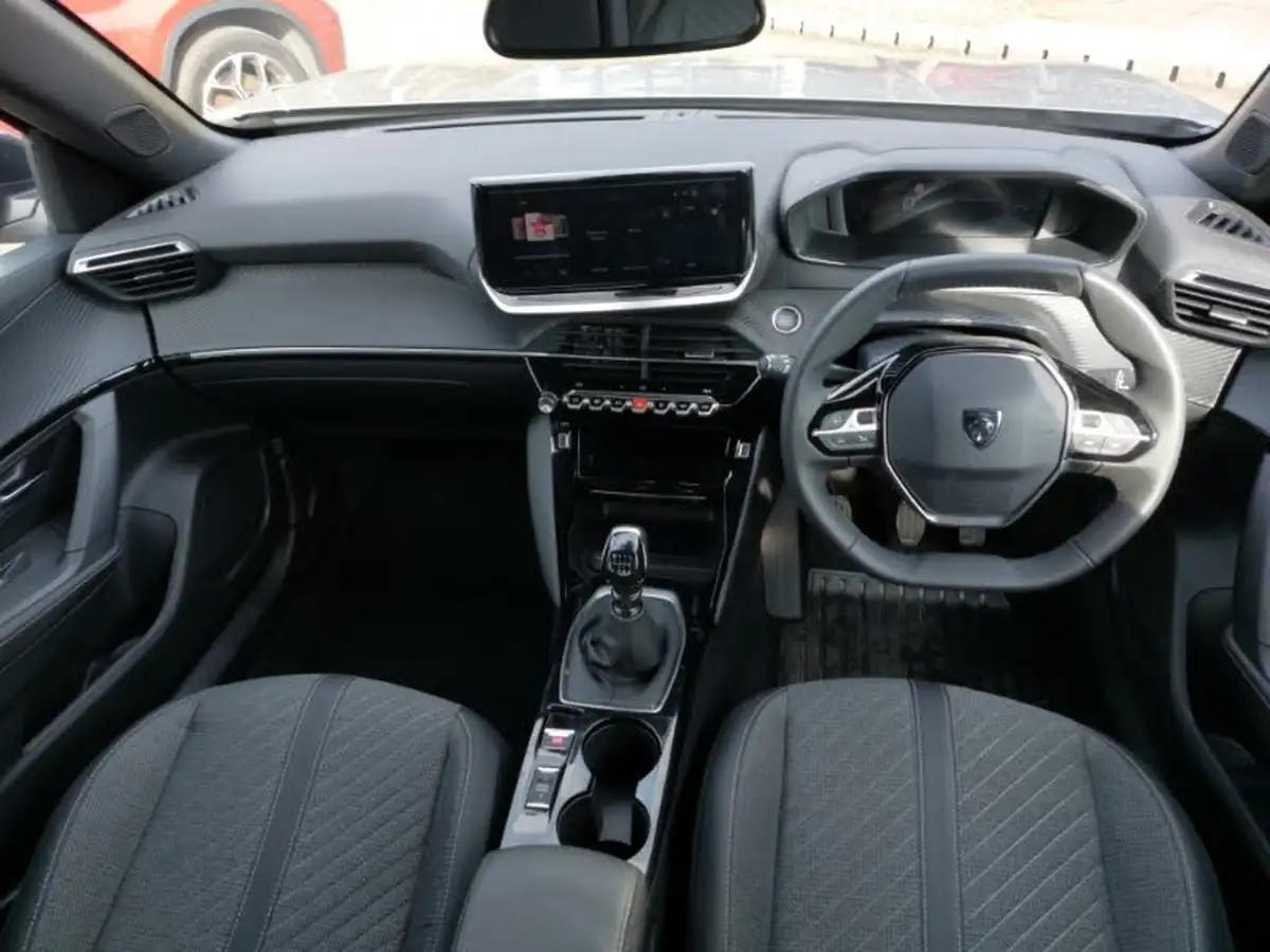 2024-peugeot-2008-suv-12-puretech-allure-130ps-big-2