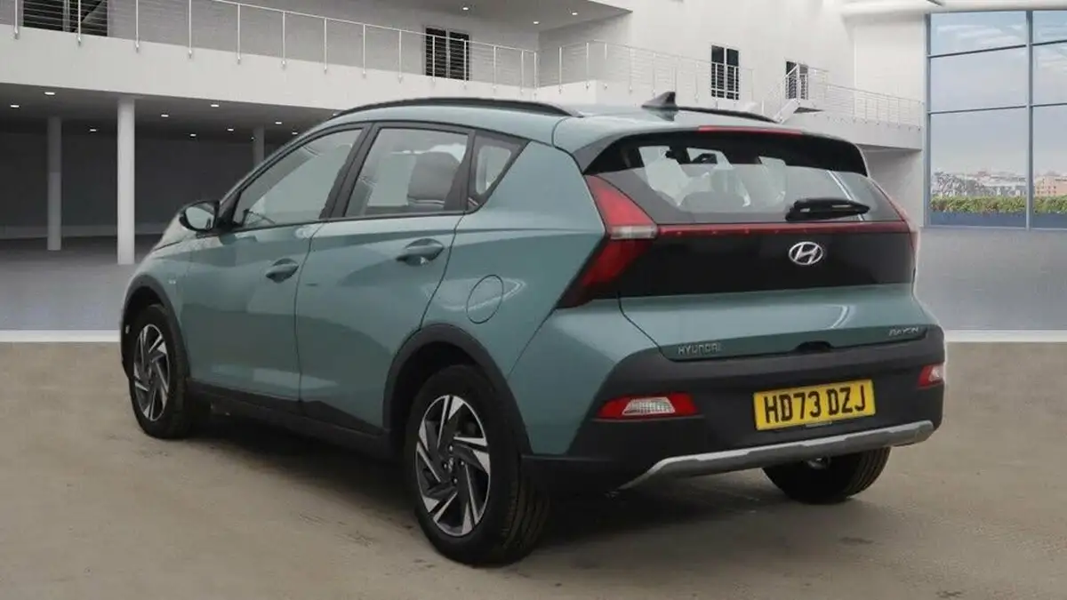 2024-hyundai-bayon-10-t-gdi-se-connect-dct-big-2