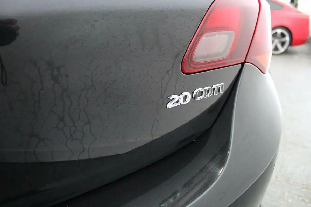 2012-vauxhall-astra-20td-elite-16v-165ps-ecoflex-ss-big-16