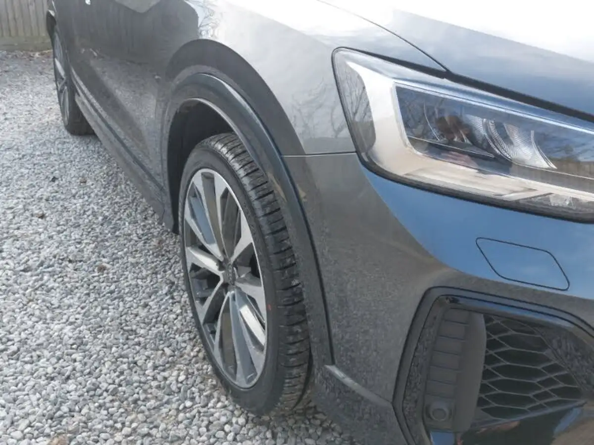 2022-audi-sq2-20-tfsi-black-edition-big-8