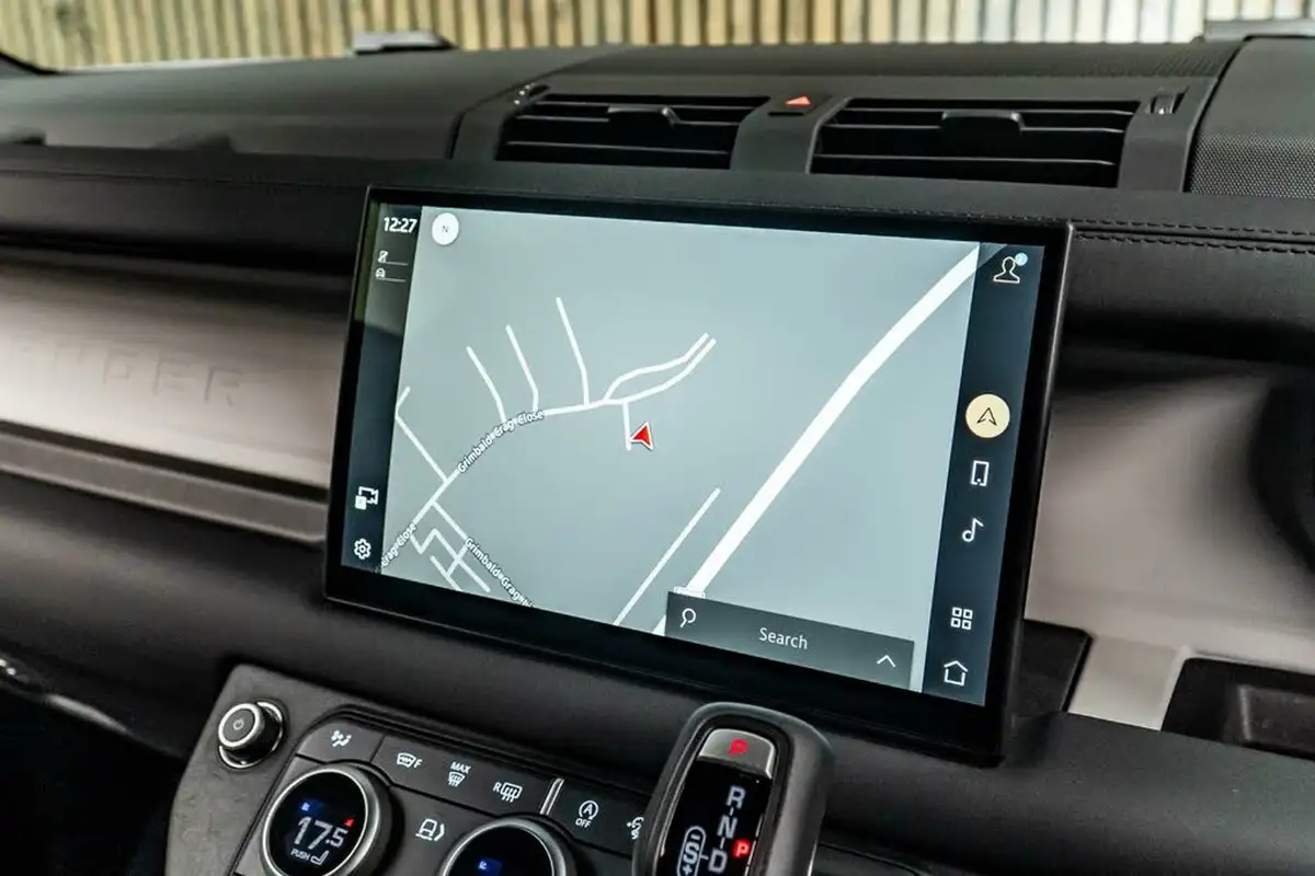 2025-land-rover-90-defender-30-d250-hard-top-s-90-250pseu6e-big-24