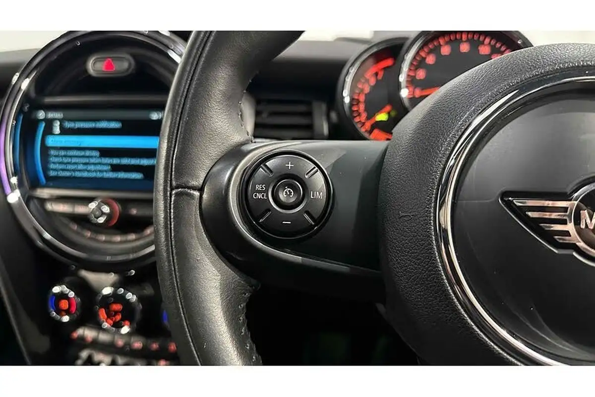 2018-mini-cooper-15-cooper-series-ii-ss-hatchback-5d-auto-big-36