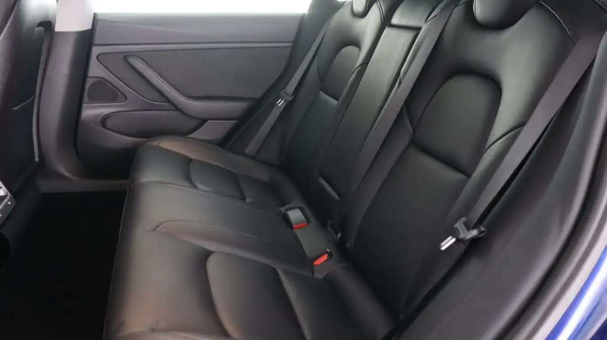 2020-tesla-model-3-e-long-range-big-16