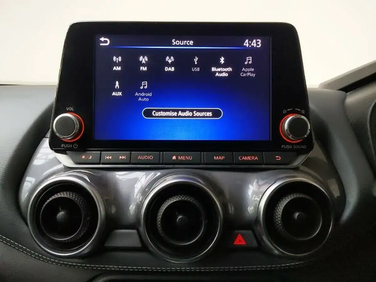 2022-nissan-juke-10-dig-t-n-connecta-big-16
