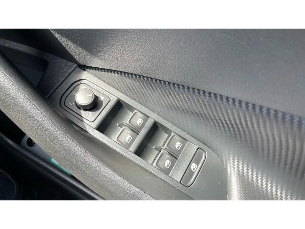 2024-skoda-kamiq-15-tsi-monte-carlo-dsg-big-30