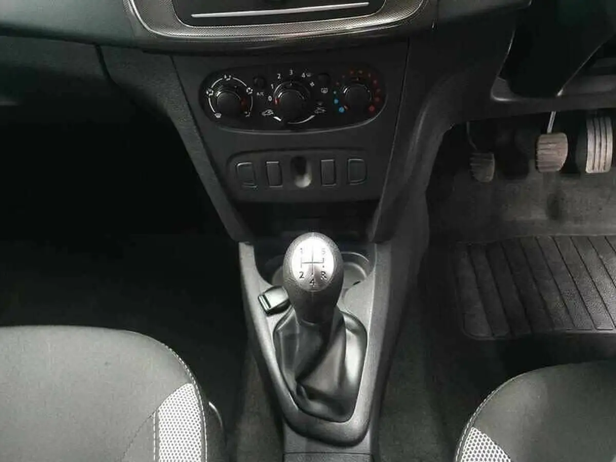 2019-dacia-sandero-stepway-09-tce-essential-big-16