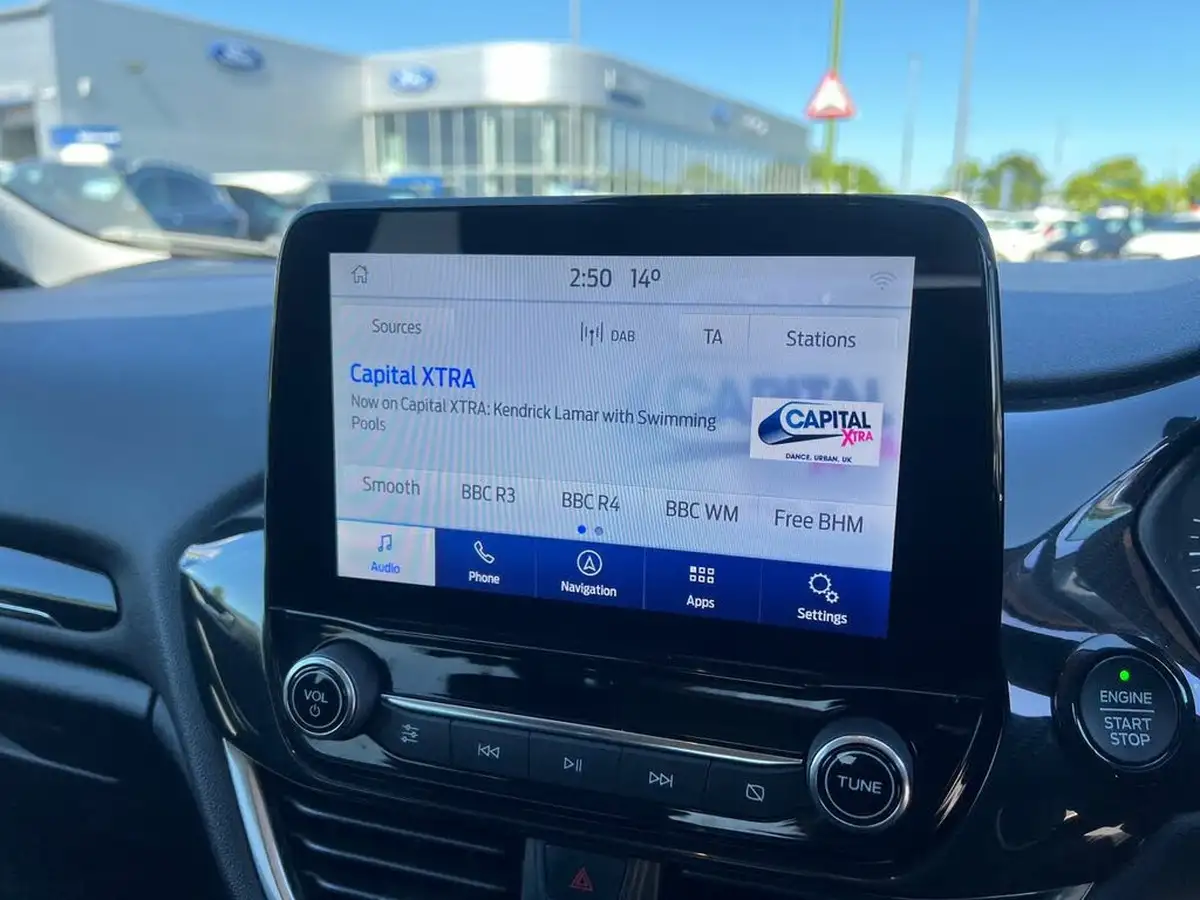 2022-ford-fiesta-10t-active-125ps-hybrid-mhev-powershift-big-18